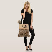 Beige en Terracotta Luipaard Print Custom Monogram Tote Bag (Op model)