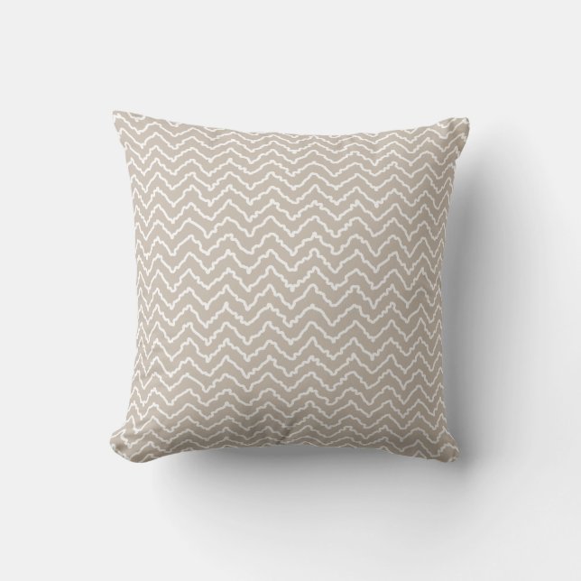 Beige en witte kronkelige Chevron zigzag patroon Kussen (Voorkant)