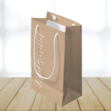 Beige gestileerde script bruiloft bruidsmeisje