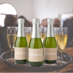 Beige gestileerde script bruiloft bruidsmeisje sparkling wijnetiket