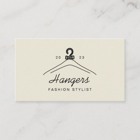 Beige Hanger Mode Stylist Visitekaartje (Voorkant)