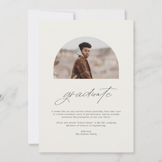 Beige Klasse van 2025 Arch Photo Afstuderen Aankondiging (Achterkant)