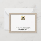 Beige Linen Gold Initiaal Monogram Notitiekaartje (Voorkant)