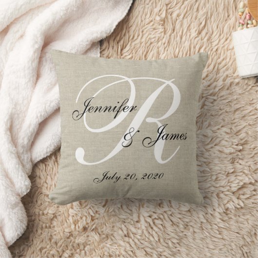 Beige Linen White Monogram Wedding Keepomwille Pil Kussen (Deken)