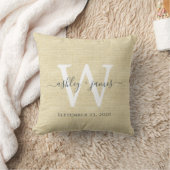 Beige Linnen Witte Monogram Huwelijksaandenken Kussen (Deken)