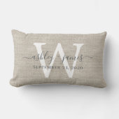 Beige Linnen Witte Monogram Trouwherinnering Kussen (Voorkant)