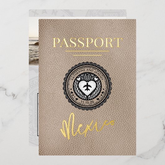 Beige Mexico Passport Wedding Folie Uitnodiging (Voorkant / Achterkant)