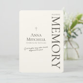 Beige minimalist bij het houden van geheugen begra kaart (Staand voorkant)