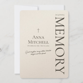 Beige minimalist bij het houden van geheugen begra kaart