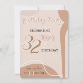 Beige minimalist en Elegant Birthday Invitation Kaart (Voorkant)