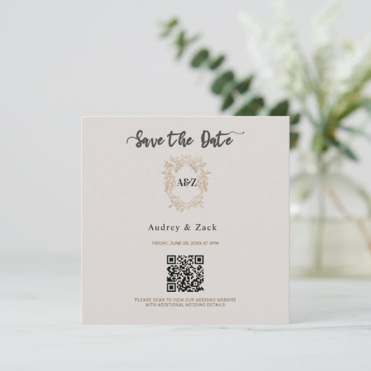 Beige minimalistische bruiloft QR SCAN KAART (Staand voorkant)