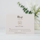 Beige minimalistische bruiloft RSVP KAART (Staand voorkant)