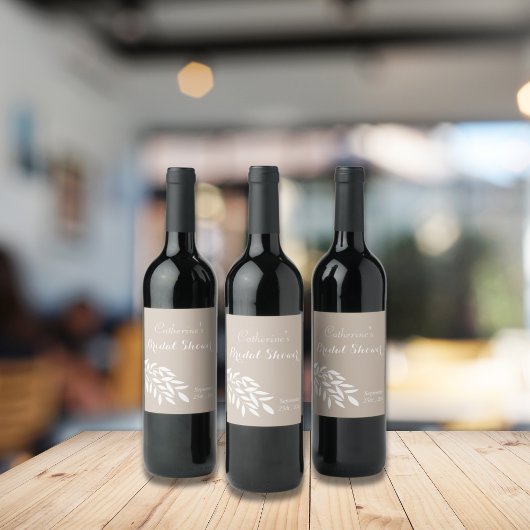 Beige minimalistische groene Bruids Shower Wijn Etiket