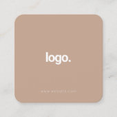 Beige minimalistische moderne influencer scanbaar vierkante visitekaartje (Voorkant)