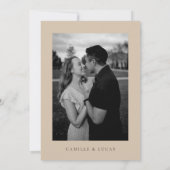 Beige Minimalistische tekst en foto Bewaar de datu Kaart (Achterkant)