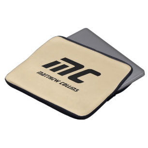 Beige Monogram Minimalistische Naam Zwarte Tekst v Laptop Sleeve