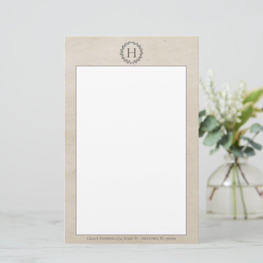 Beige Monogram Wreath Stationery Briefpapier (Staand voorkant)
