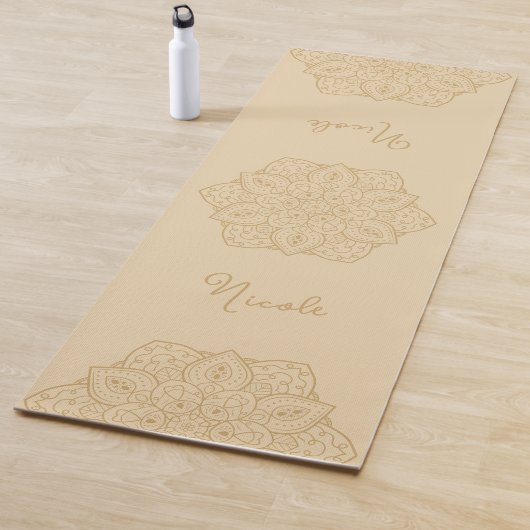 Beige Mooie Mandala Met Aangepaste Naam Yogamat (In situ)