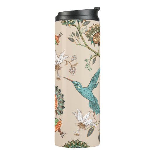 Beige naadloos patroon met gestileerde bloemen en  thermosbeker (Gedraaid links)