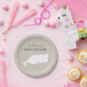 Beige Neutral White Whale Baby shower Papieren Bordje (Feest)