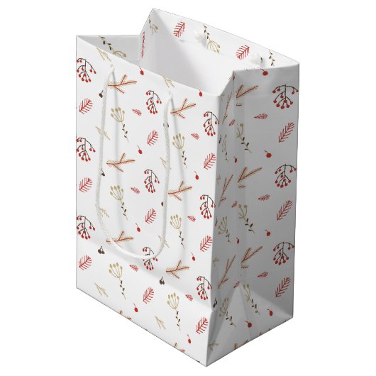 Beige rode Holly Berry Holiday Medium Gift Bag Medium Cadeauzakje (Voorkant Gekanteld)