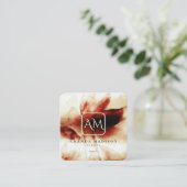 Beige Roos Gold Monogrammed Social Media Floral Vierkante Visitekaartje (Staand voorkant)