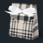 Beige Schotse Tartan Plaid Bedankdoosjes<br><div class="desc">Deze Schotse Tartan Plaid is een mooi klassiek ontwerp voor allerlei soorten cadeaus of feestcadeaus!</div>