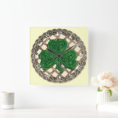 Beige Shamrock & Keltische knopen Klok met Romeins (Huis)