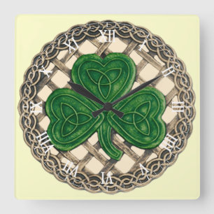 Beige Shamrock & Keltische knopen Klok met Romeins