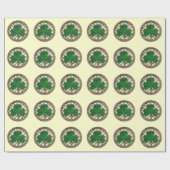 Beige shamrock on Celtic Knots wrapping Paper Cadeaupapier (Vlak)