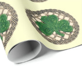 Beige shamrock on Celtic Knots wrapping Paper Cadeaupapier (Rol Hoek)