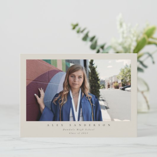 Beige Simple Modern Single Photo Afstuderen Aankondiging (Staand voorkant)