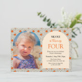 Beige Sinaasappel Daisies Bloemen Foto 4e Verjaard Kaart (Staand voorkant)