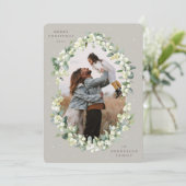 Beige Snowberry+Eucalyptus Christmas Photo Feestdagenkaart (Staand voorkant)