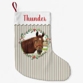 Beige Stripes Paardenmonogram Foto  Kleine Kerstsok (Voorkant)
