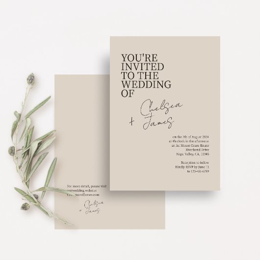 Beige Taupe | Chic Script minimalistische bruiloft Kaart