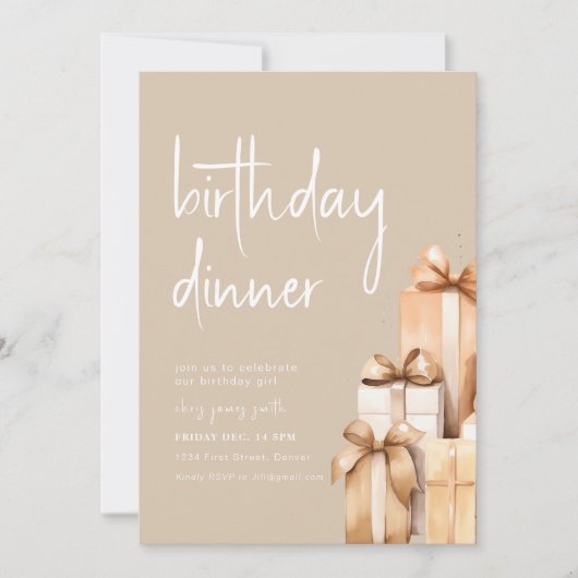 Beige Verjaardagsdiner met Cadeaus Kaart (Voorkant)