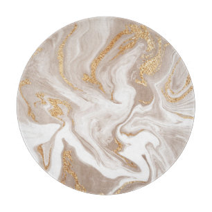 Beige vloeibaar marmer, gouden lijnkunst. snijplank