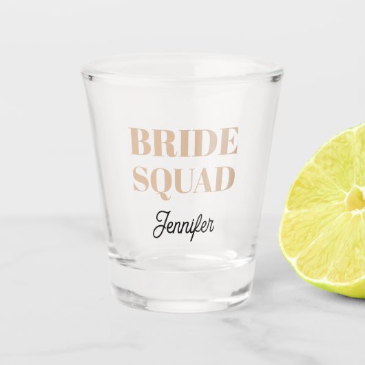 Beige Wedding Bride Squad Personalized Shot Glas (Voorkant)