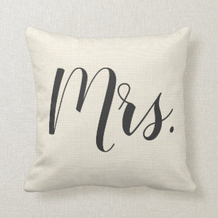 Beige White Mrs.   Mr&Mrs.Wedding Sierkussen
