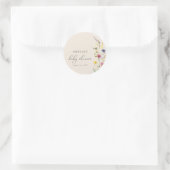 Beige Wildflower Spring Floral Baby shower Ronde Sticker (Tas)