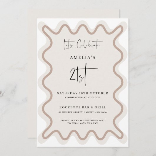 Beige witte golvende rand 21e verjaardag uitnodigi kaart (Voorkant / Achterkant)