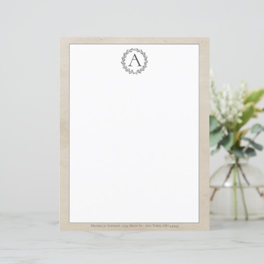 Beige Wreath Monogram Stationery (Staand voorkant)