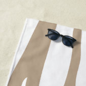 Beige zegel strandlaken (In situ)