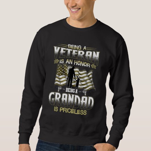 Being A Veteran Is An Honor Being A Grandad Is Pri Trui (Voorkant)