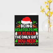Being Related To Me Xmas Pajamas Funny Christmas F Kaart (Gele Bloem)