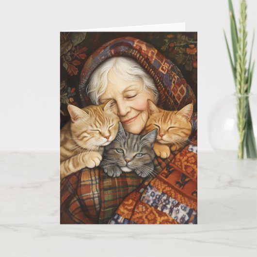 Bejaarde vrouw omhelst drie gezellige katten (Voorkant)