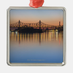 Bekeken vanuit Manhattan over de East River. Metalen Ornament