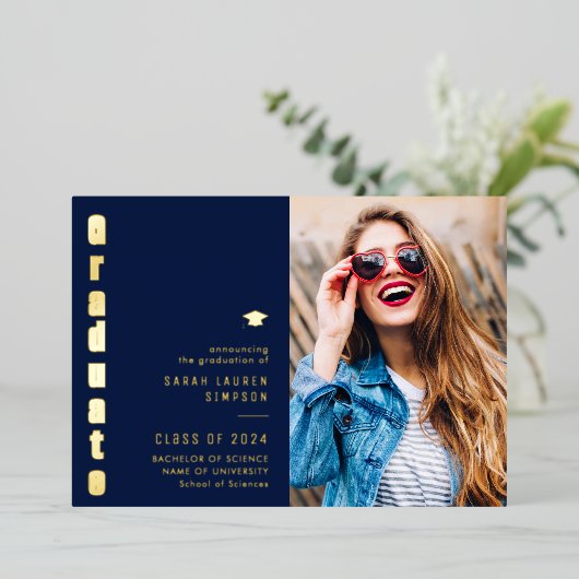 bekendmaking van de blauwe en goudfolie - afstuder folie uitnodiging (Staand Voorkant)