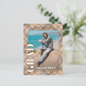 Bekendmaking van het Afstuderen Brown Beige Tartan Briefkaart (Staand voorkant)